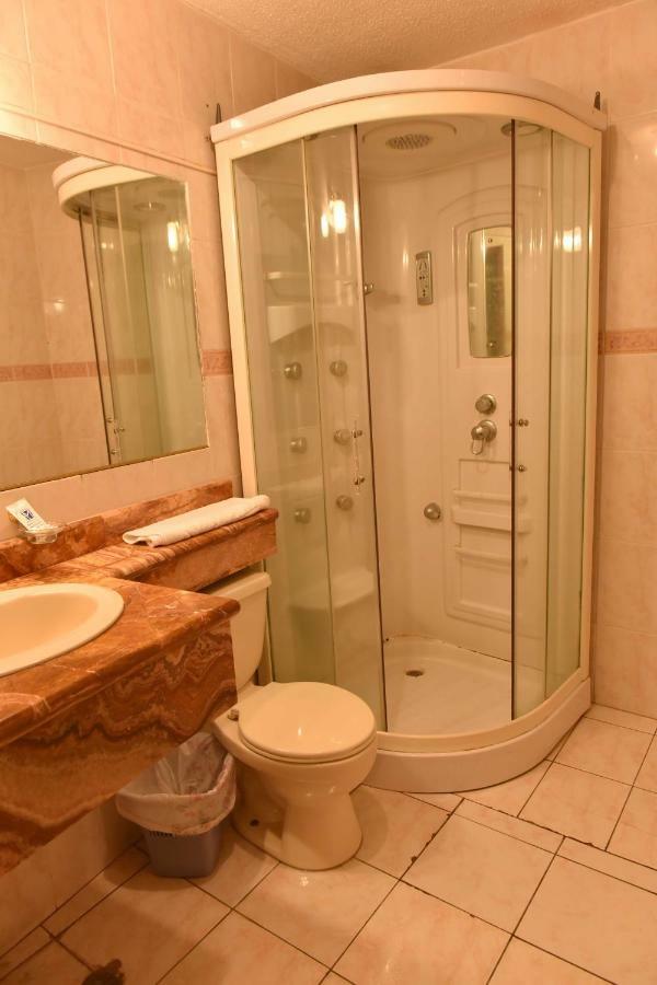 לטקונגה Hotel Makroz מראה חיצוני תמונה